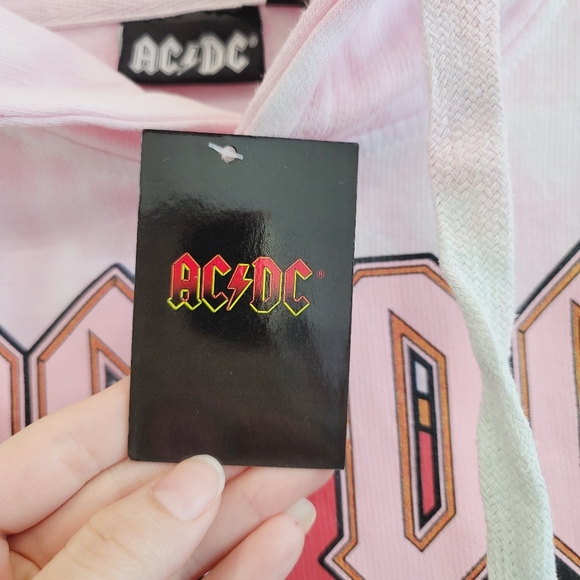 NWT AC/DC Tie Dye Graphic Cropped Hoodie Sweater M - Picture 10 of 16